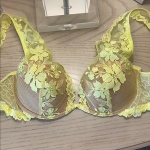 Lace balconette bra